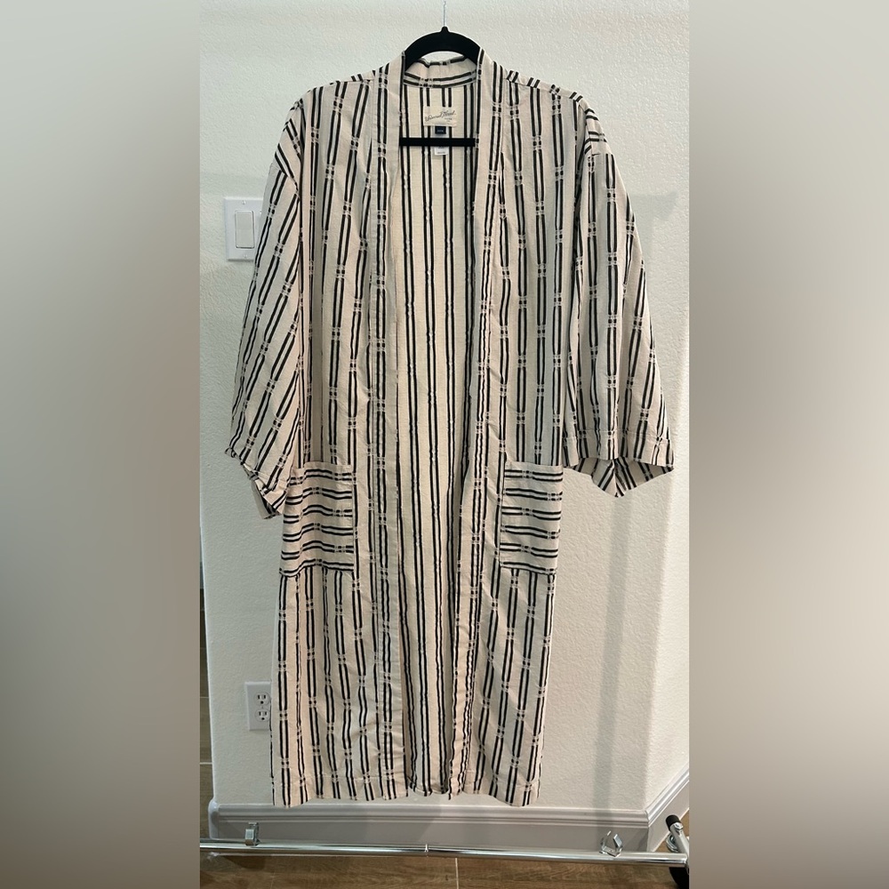 Universal Thread Black and Cream Striped Tunic